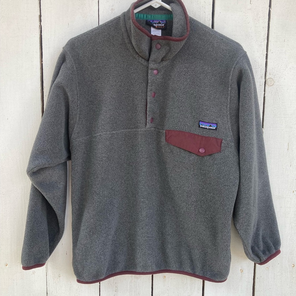 Men’s Patagonia Synchilla Fleece Pullover, Grey/Maroon, Size XS